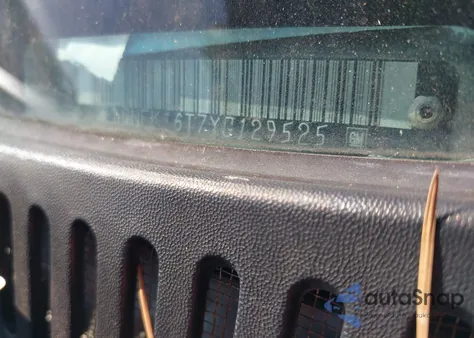 2000 Chevrolet Suburban 1500 Lt from USA, damaged, VIN 3GNFK16T7YG129525